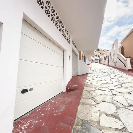 Atlantic Saphire Адехе