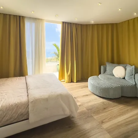 فيلة Atlantic Saphire *